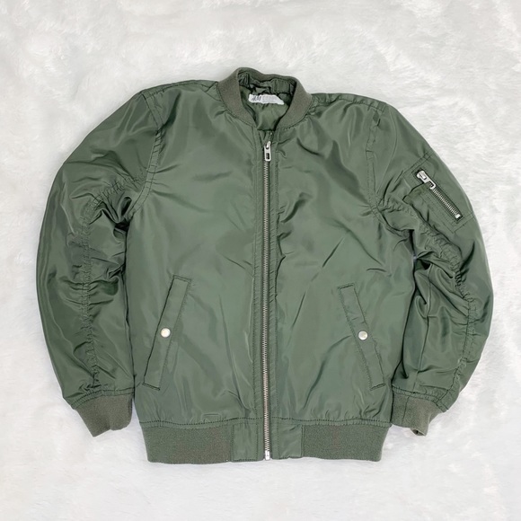 H&M Other - H&M Girl’s Army Green Bomber Jacket